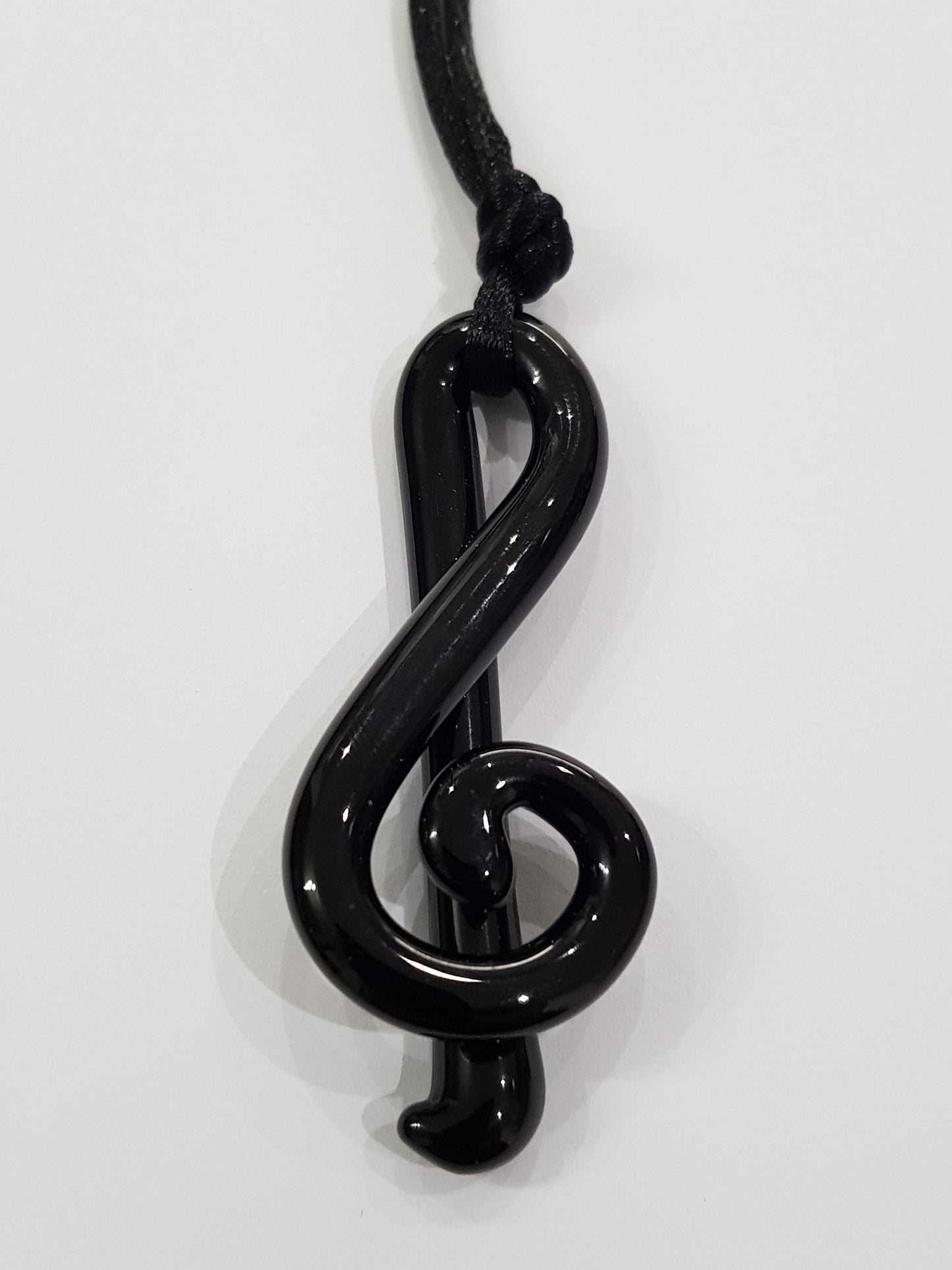 Chiave di violino in vetro di Murano lavorato a lume.