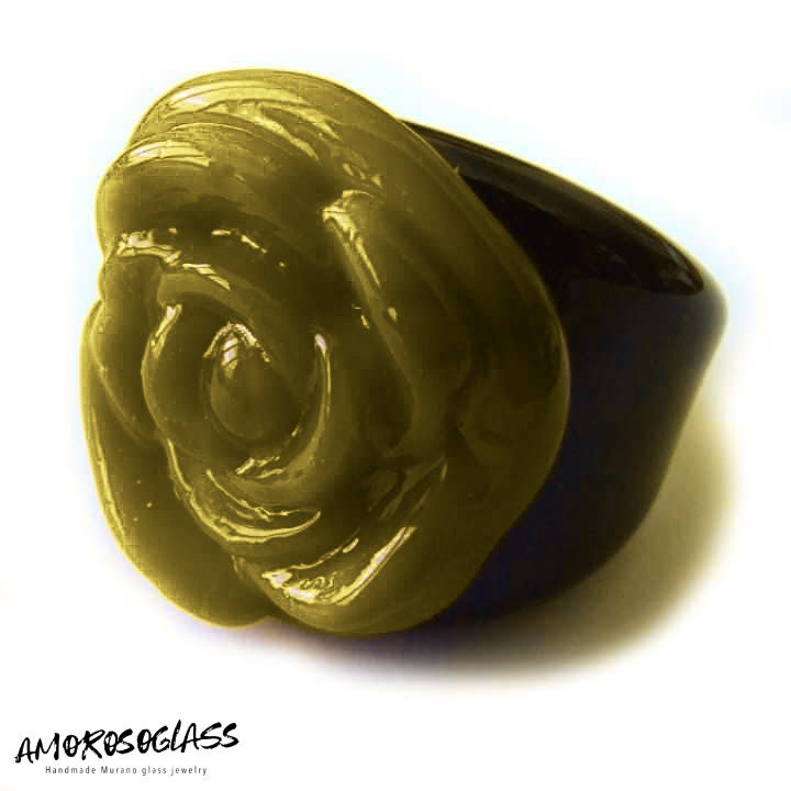 Anello ROSE in vetro di Murano lavorato a lume.