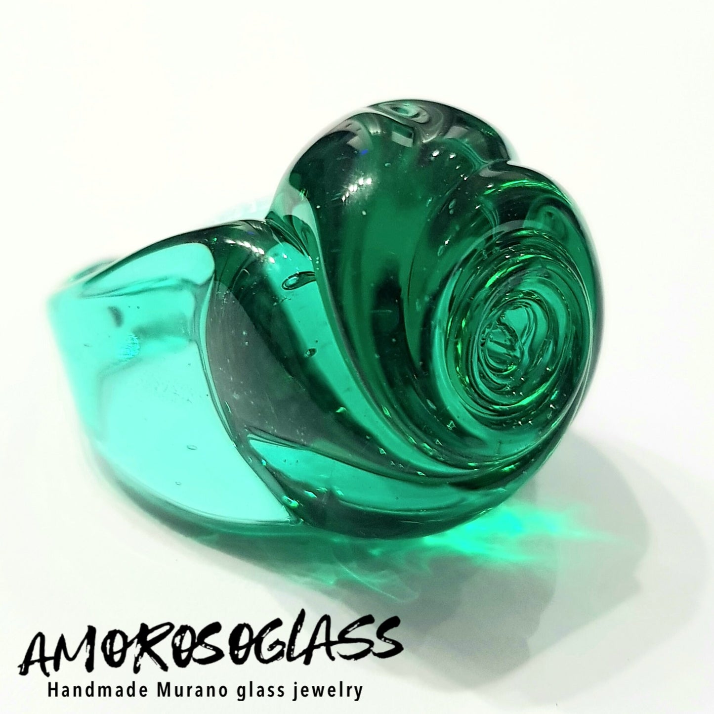 Anello BOCCIOLO in vetro di Murano colore verde mare.