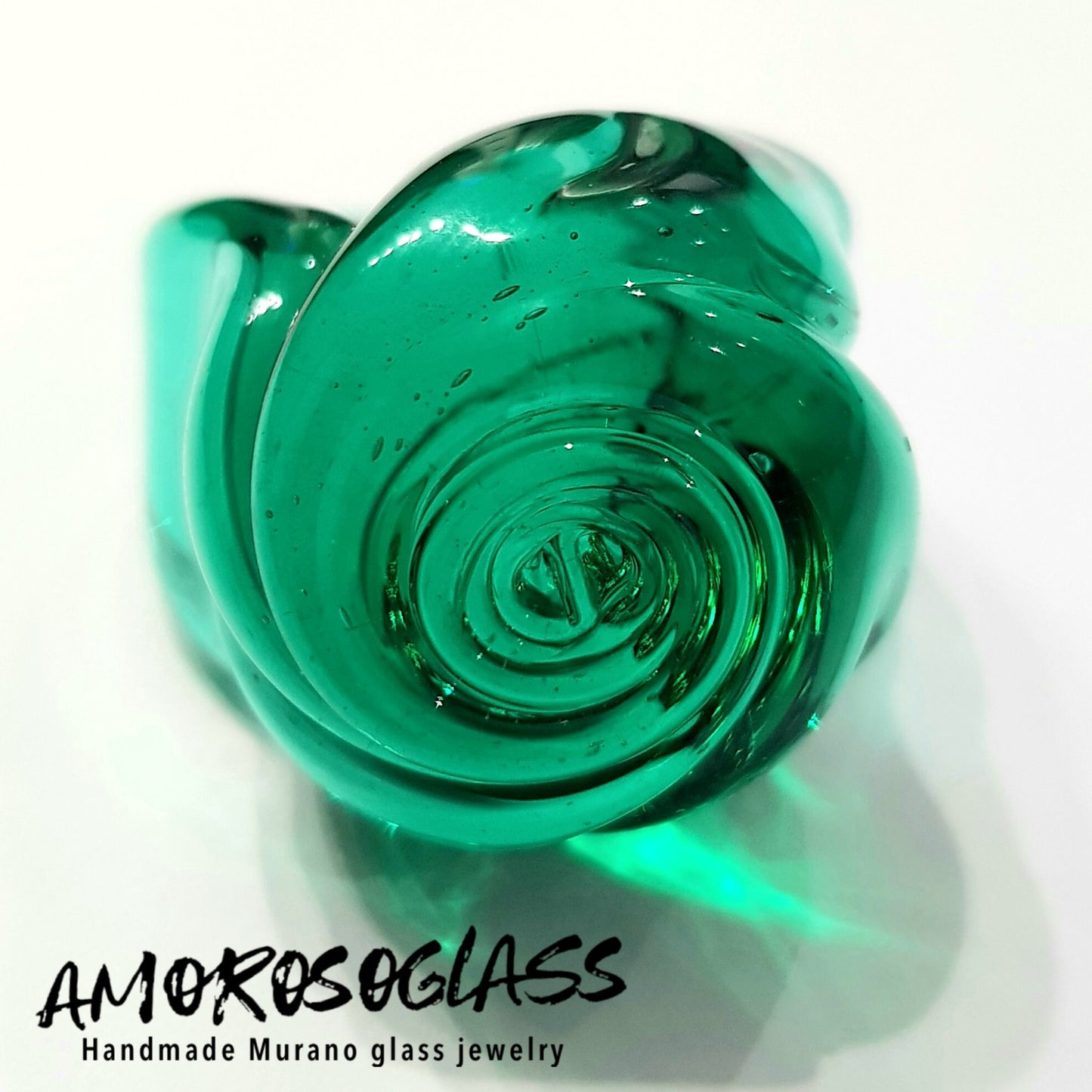 Anello BOCCIOLO in vetro di Murano colore verde mare.