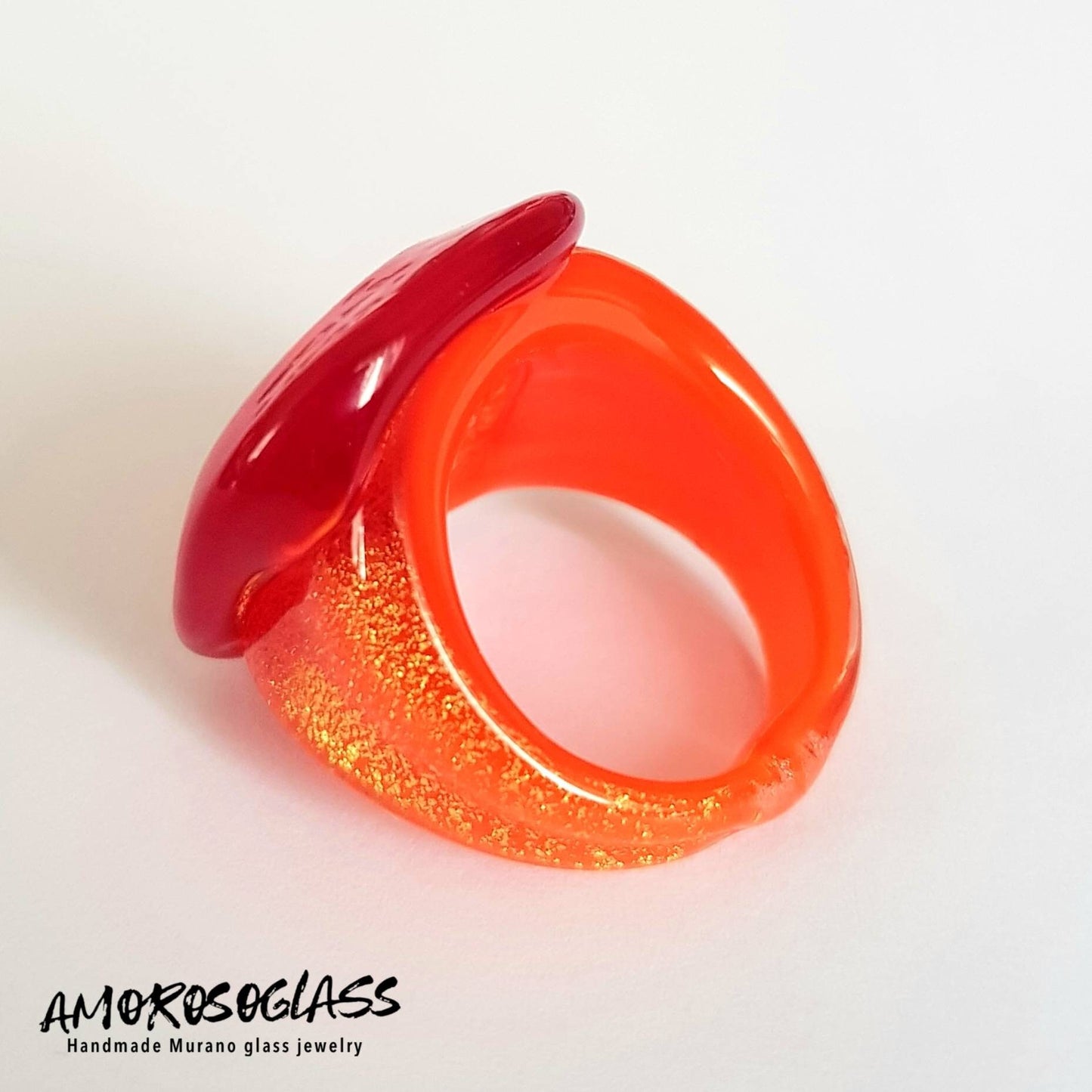 Anello rosso fondo arancione in vetro di Murano con foglia oro 24Kt.