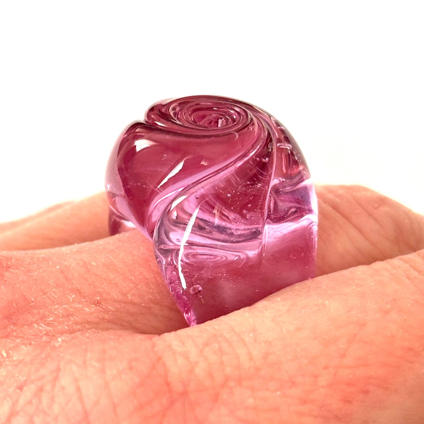 Anello BOCCIOLO in vetro di Murano colore rosato trasparente.