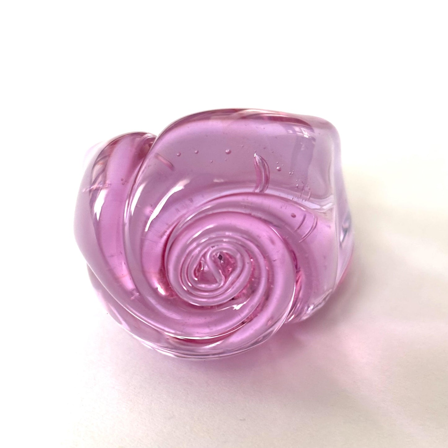 Anello BOCCIOLO in vetro di Murano colore rosato trasparente.