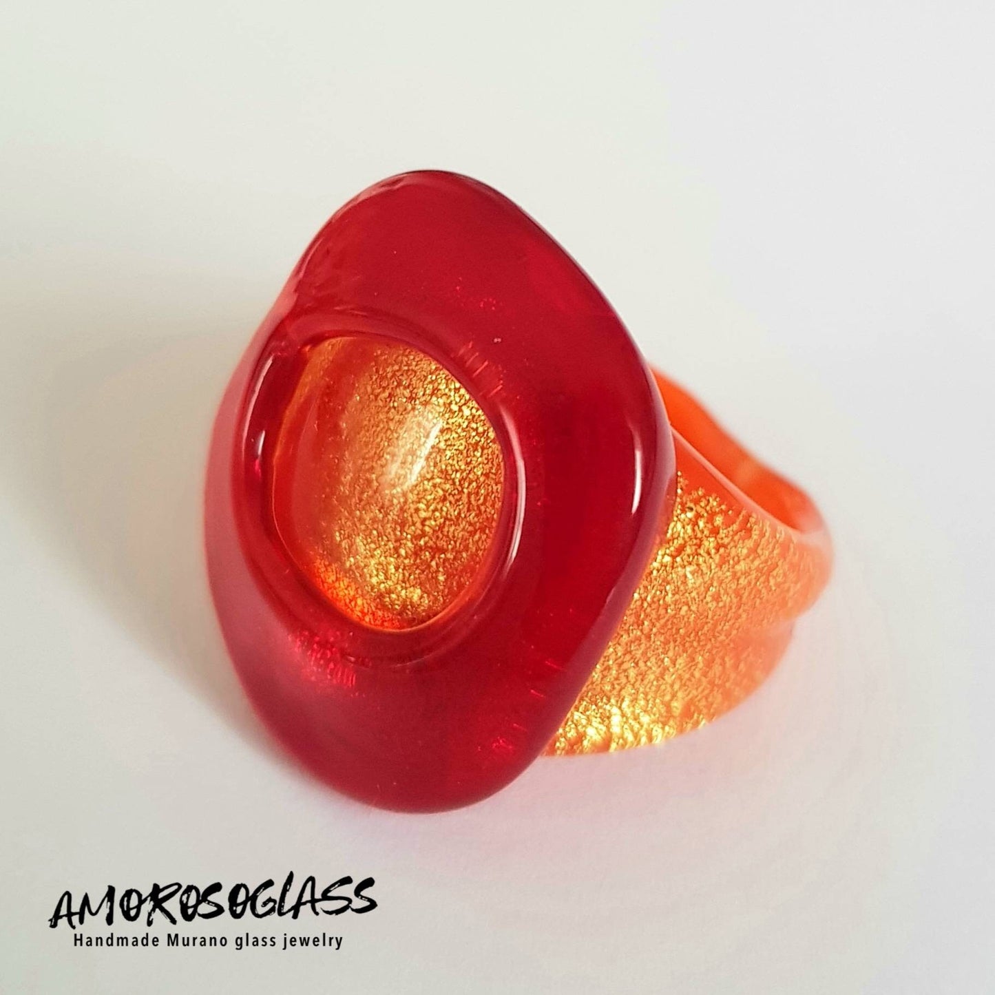 Anello rosso fondo arancione in vetro di Murano con foglia oro 24Kt.