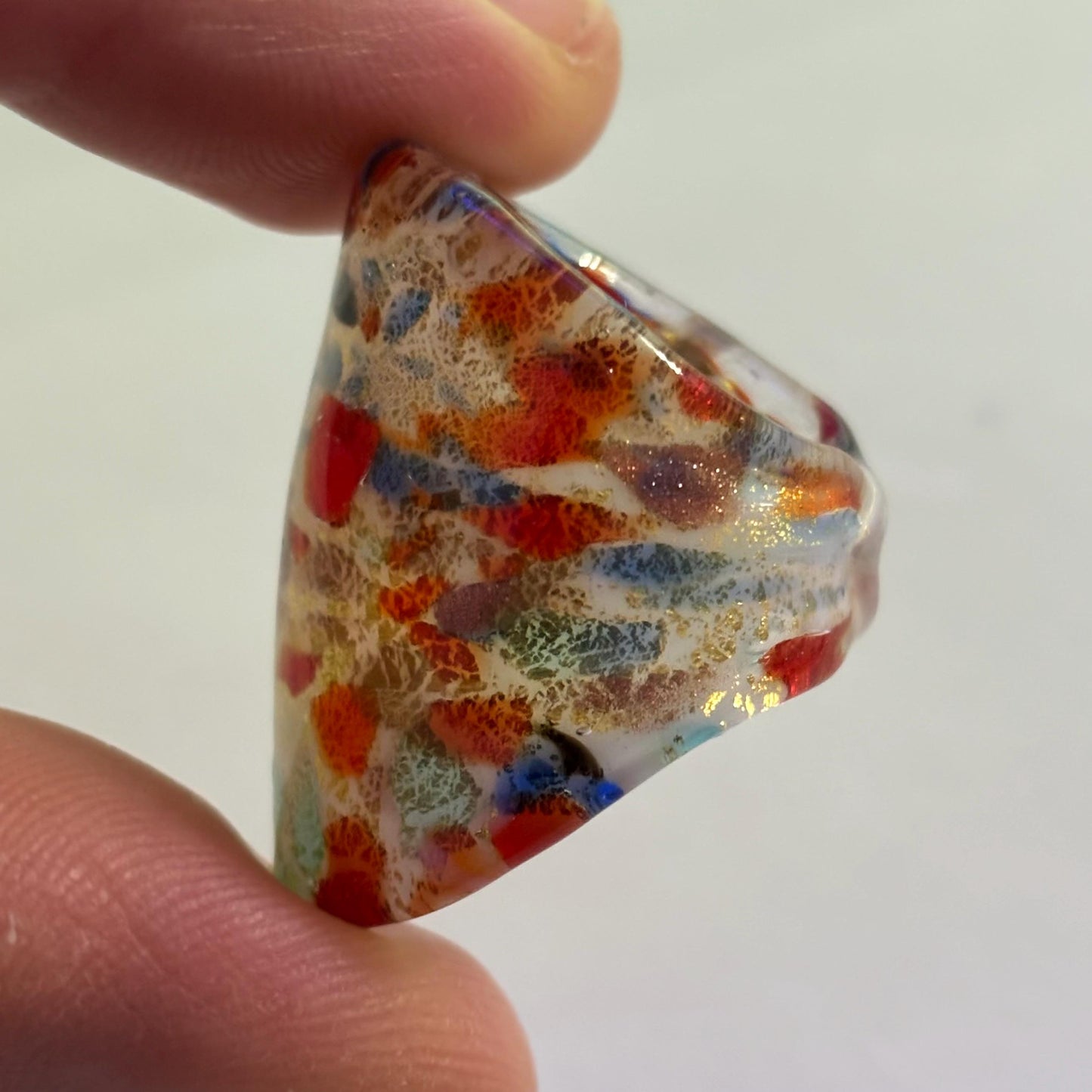 UNICO PEZZO  1,6 cm - Anello arlecchino a fascia larga, in vetro di Murano lavorato a lume.