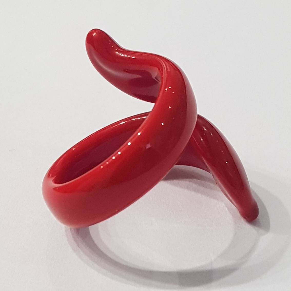 Anello a forma di spirale in vetro di Murano.