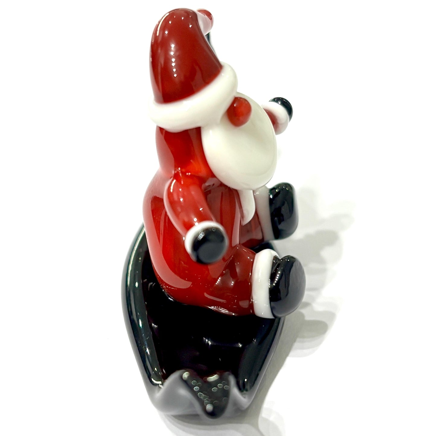Babbo Natale seduto in gondola. In vetro di Murano lavorato a lume.