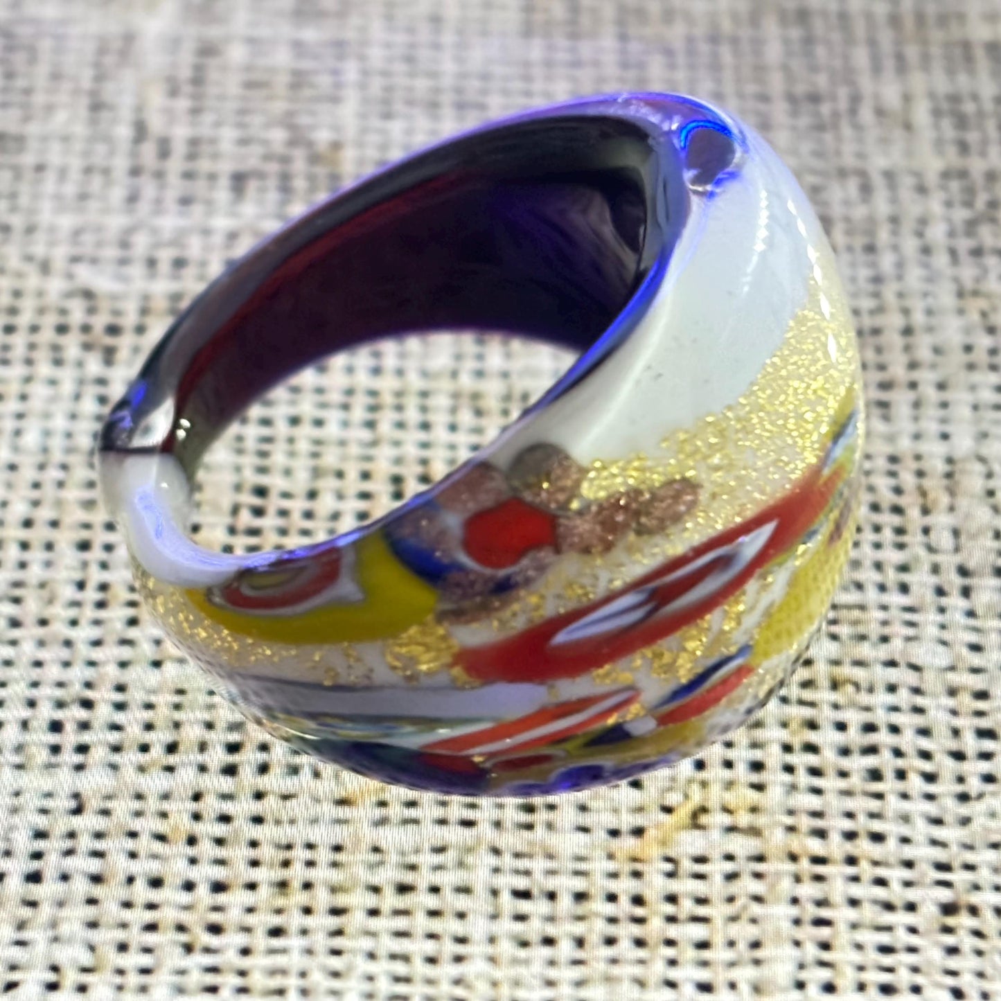 UNICO PEZZO  1,9 cm - Anello Piccola Murrina, in vetro di Murano lavorato a lume.