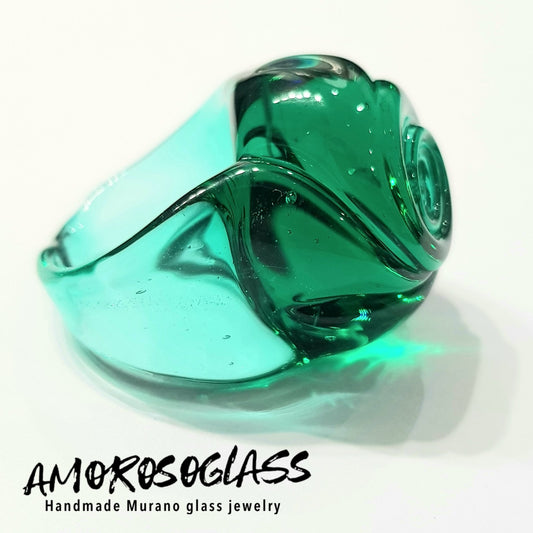 Anello BOCCIOLO in vetro di Murano colore verde mare.